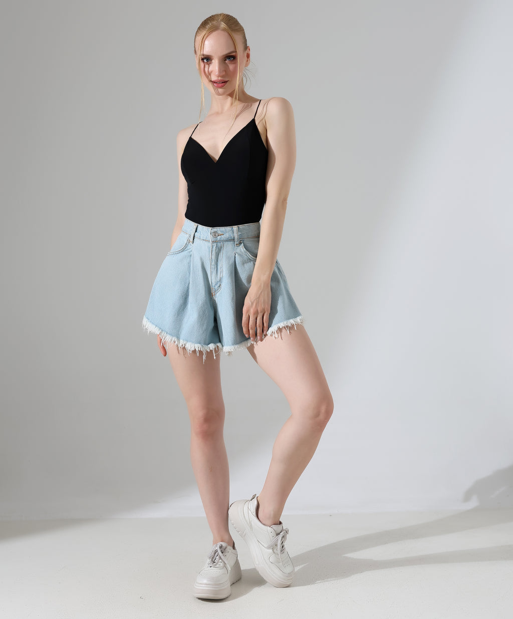 Basic V-Neck Bodysuit - Black