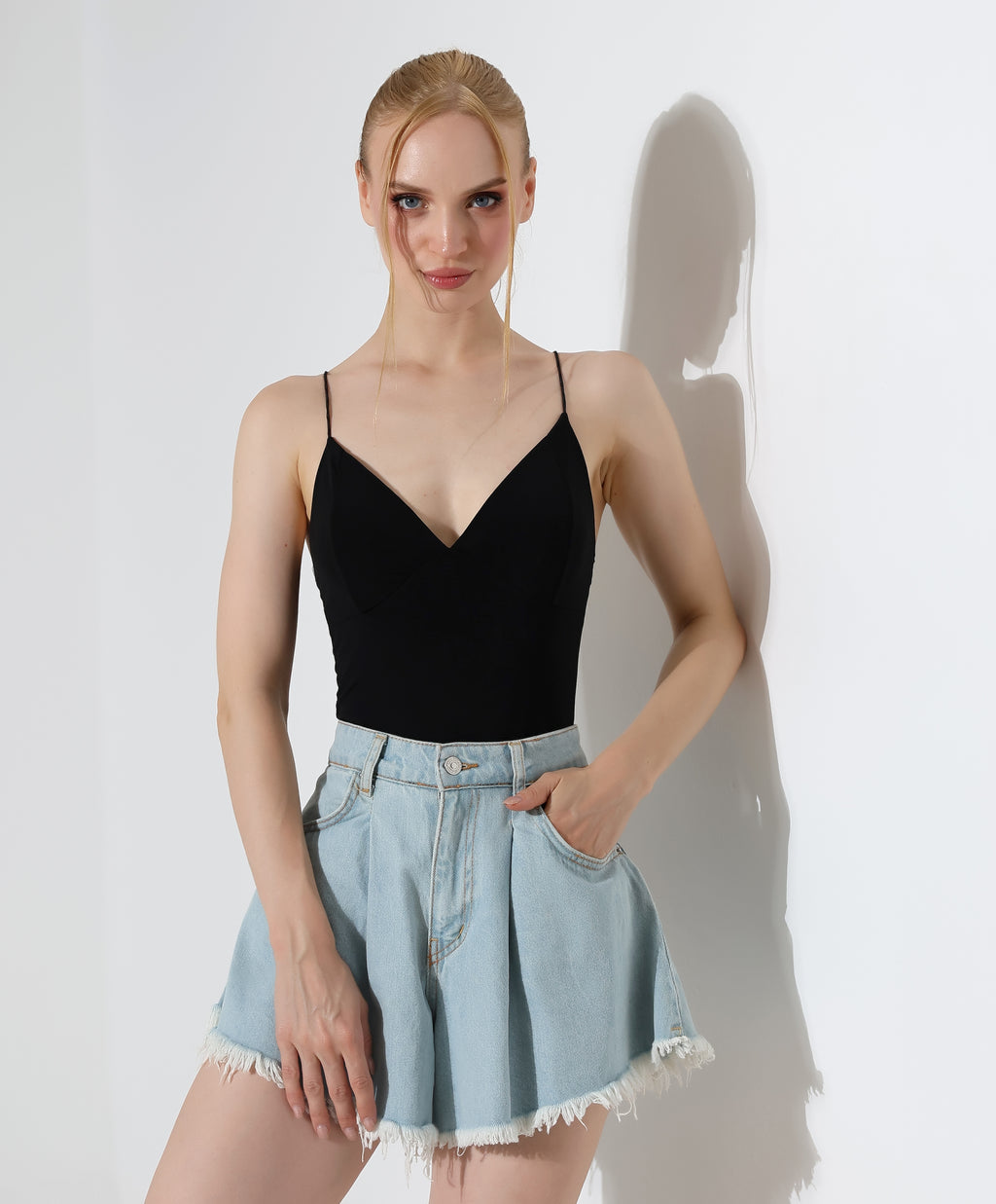 Basic V-Neck Bodysuit - Black