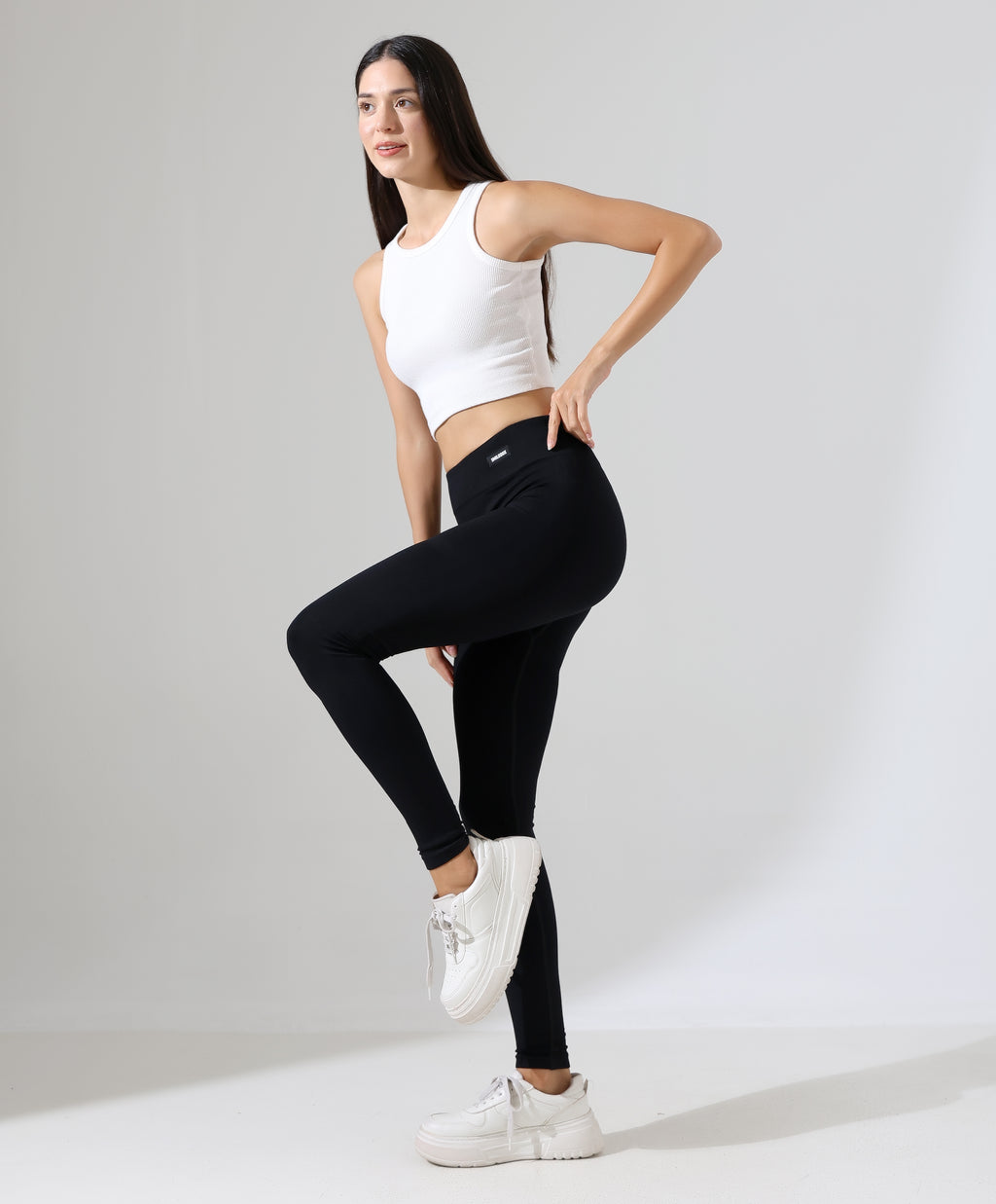 High-Waist Scrunch Leggings - Black