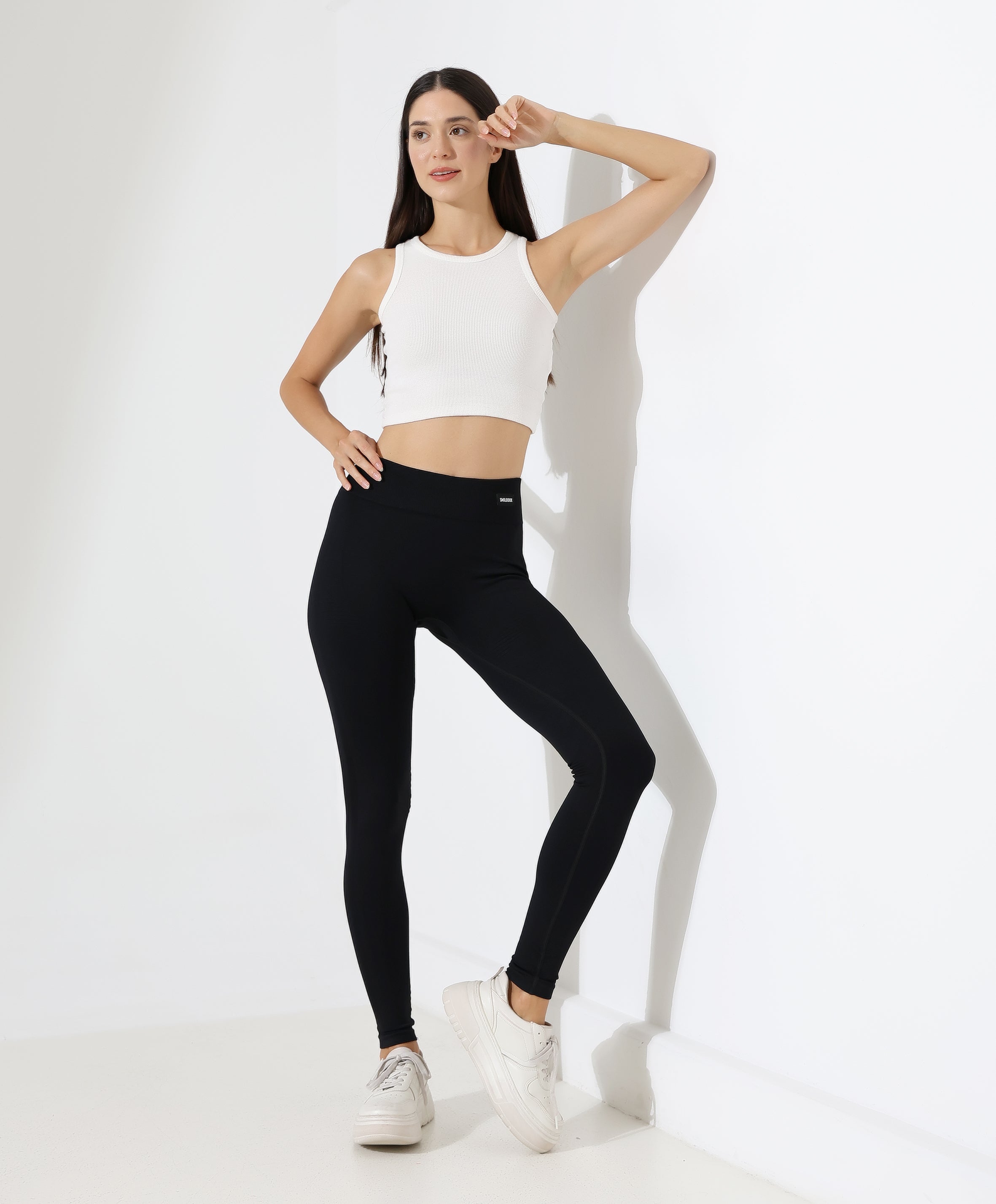 High-Waist Scrunch Leggings - Black