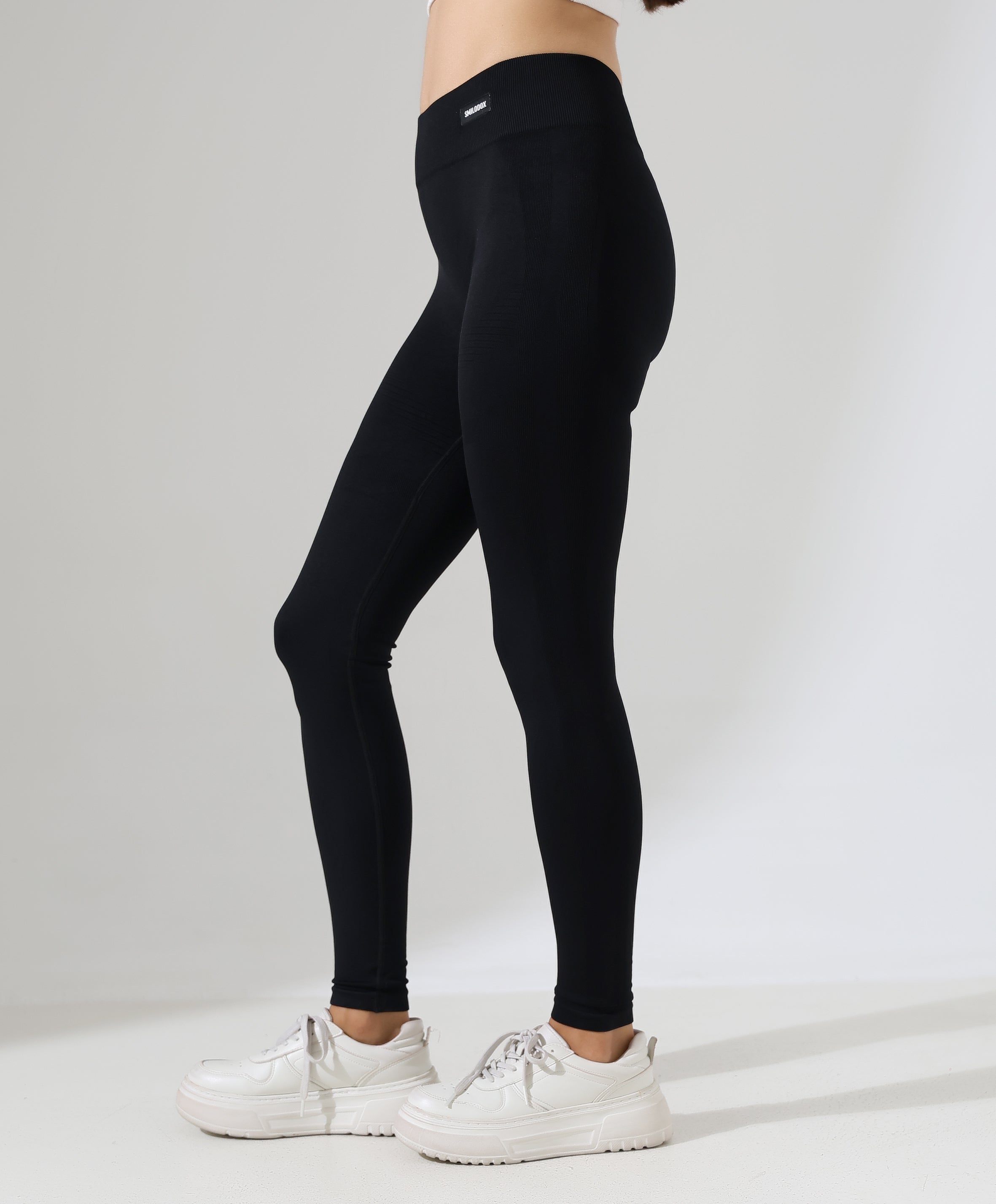 High-Waist Scrunch Leggings - Black
